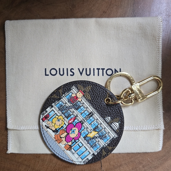 Louis Vuitton Limited edition Vivienne Portocle Illustre bag charm/Keychain - Picture 1 of 5